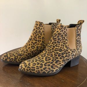 Leopard print ankle booties brand new waterproof
